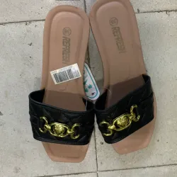 Sandalias engomadas