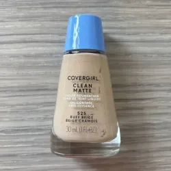 Base liquida efecto Matte COVERGIRL  