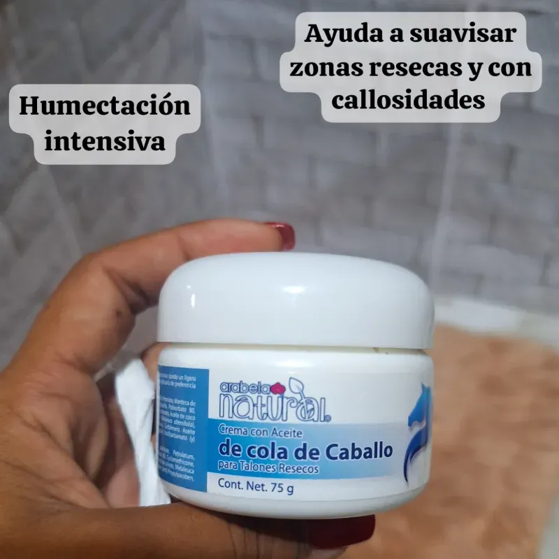 Crema con aceite de cola de caballo para talones resecos 