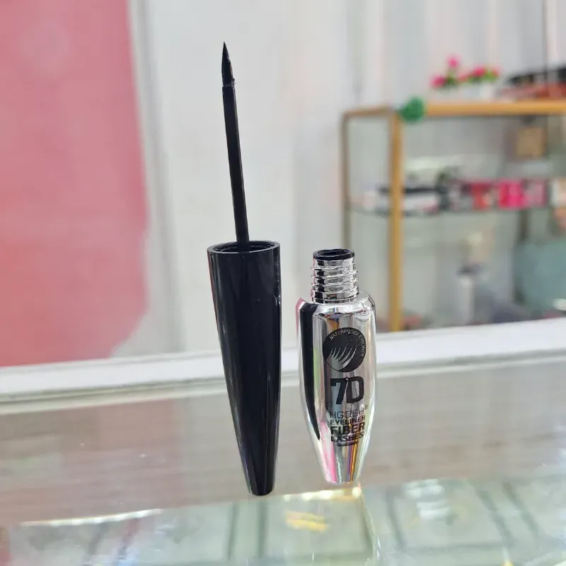 Delineador negro 