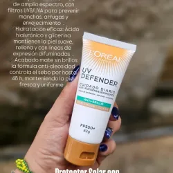 Protector solar de L'ORÉAL anti-fotoenvejecimiento con color claro, FPS50+ y ácido