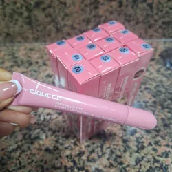 Tinta para labios con peptidos