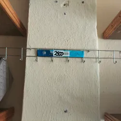 Colgador metálico grande