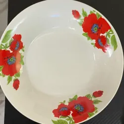 Platos hondos de loza 