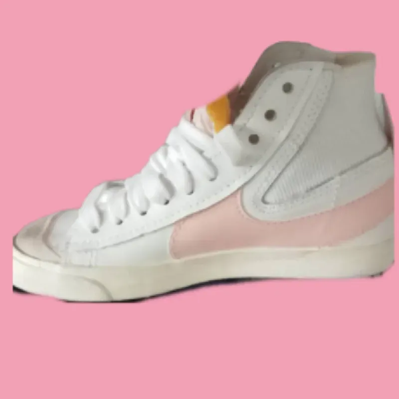 Tenis estilo botas. #38