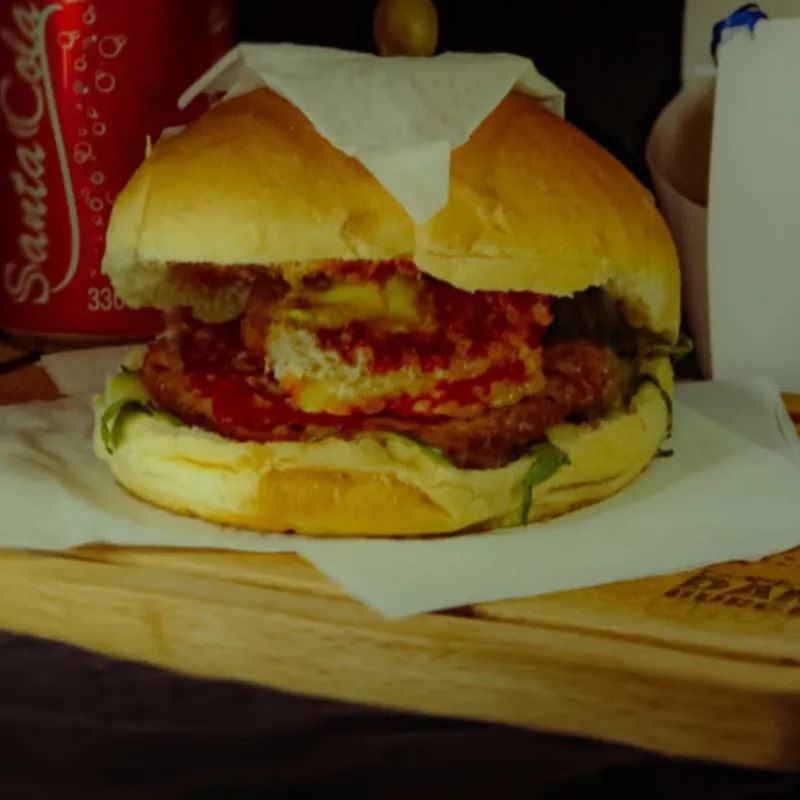 Danis Burguer de Res + Q.Blanco