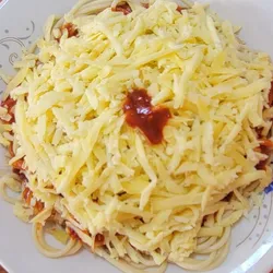 Espaguetis de queso blanco