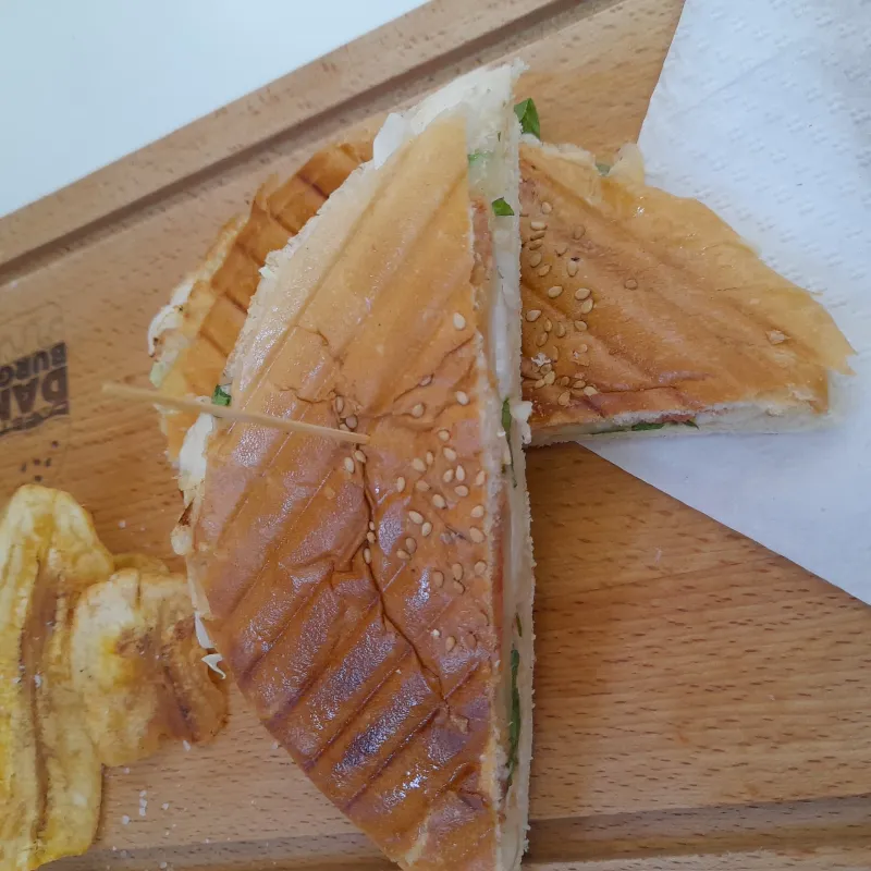 Sándwich de jamón especial 