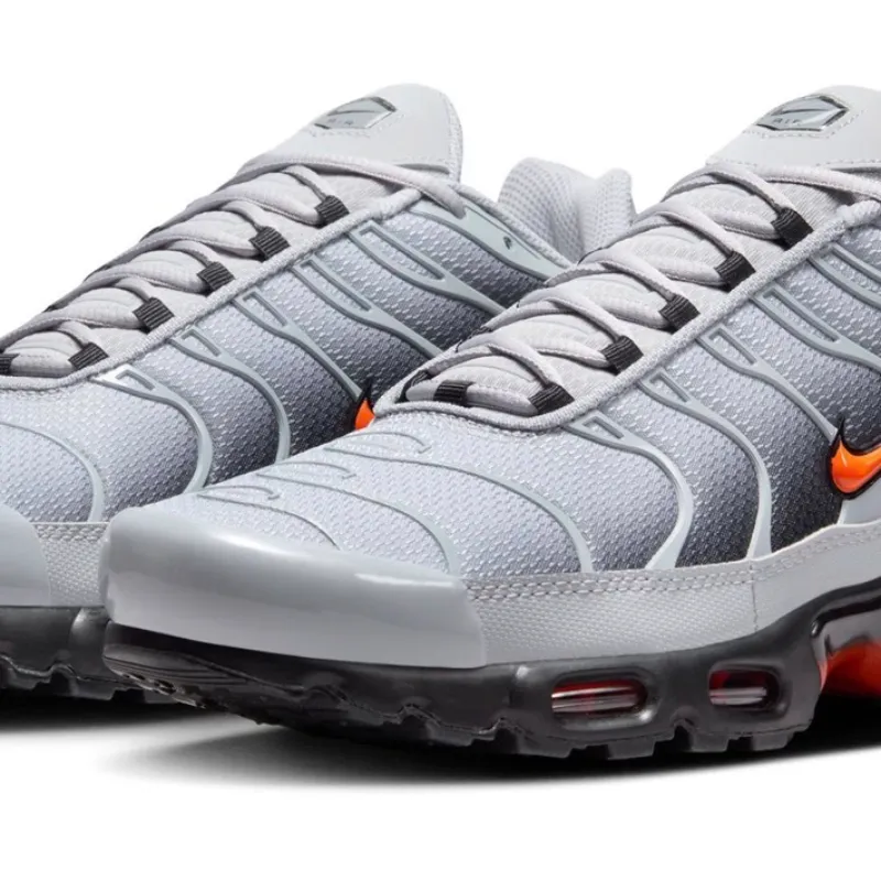 AIR MAX PLUS
