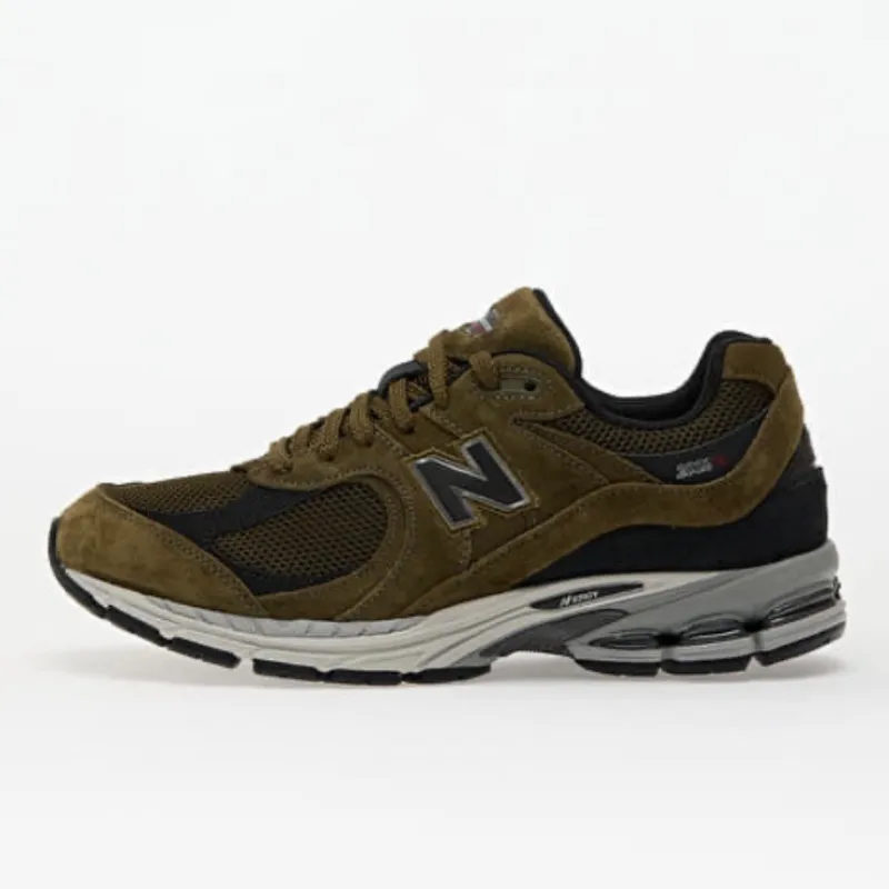 New balance 2002R