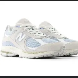 New balance 2002R