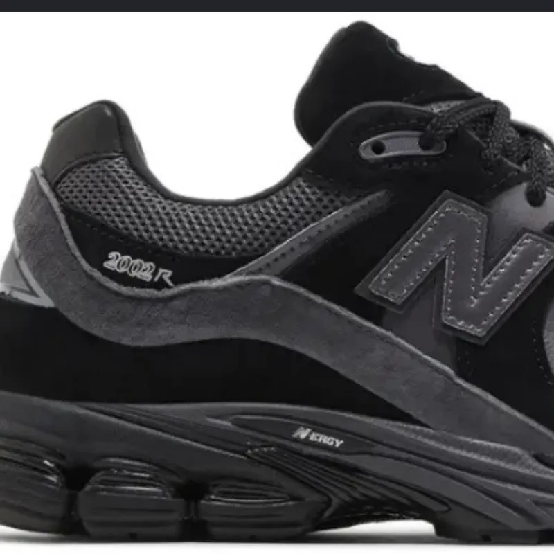New balance 2002R