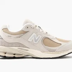 New balance 2002R