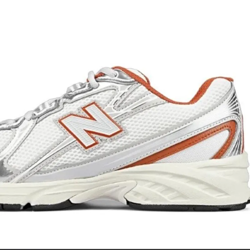 New Balance 740