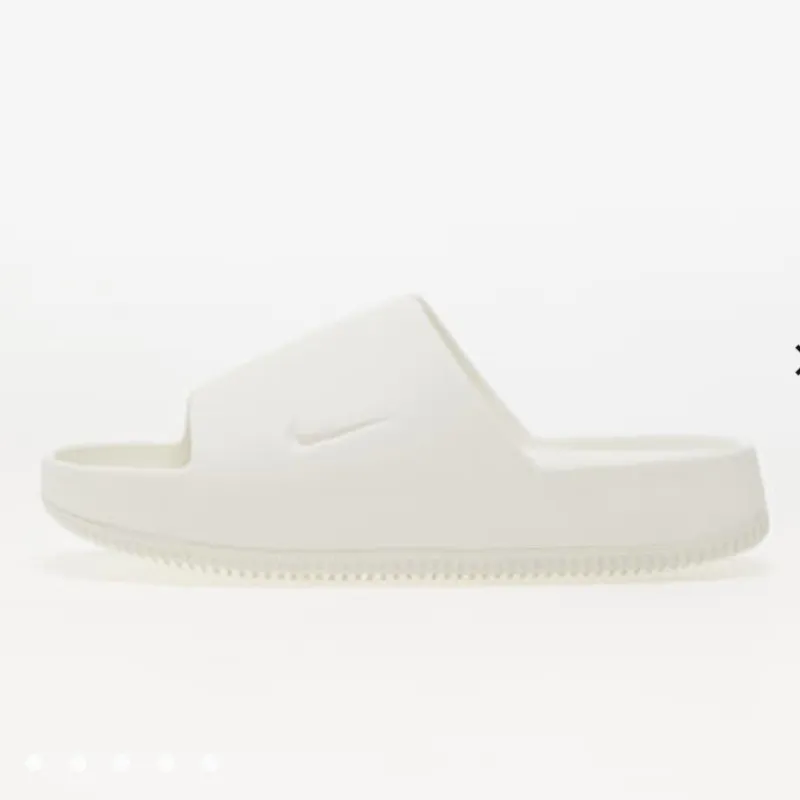 Nike calm slide