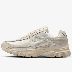 Nike Initiator