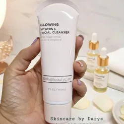 Limpiador Facial de Vitamina C con Niacinamida, AHA's y Vitamina E Global Beauty Care