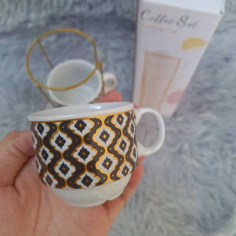 Juego de tazas con base