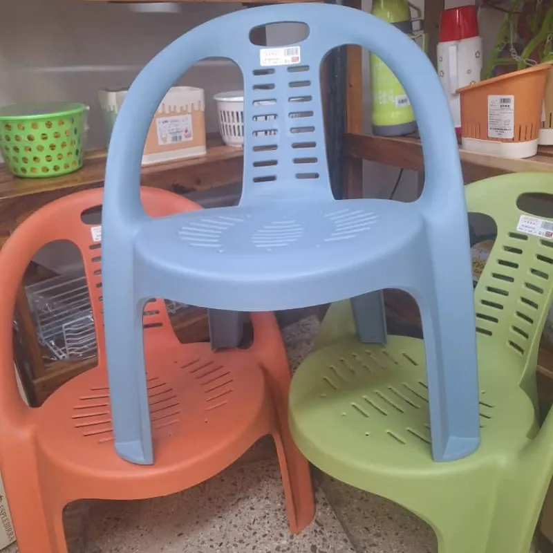 Sillas plasticas de niño