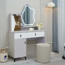 Vanity moderna con luces led en el espejo