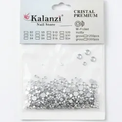 Cartera de piedras plateadas