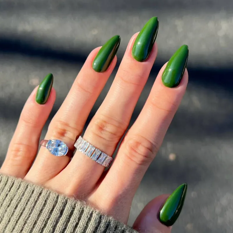 Esmalte DND 325 “ICON”