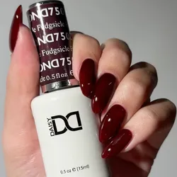 Esmalte DND 750 “Fudgsicle”