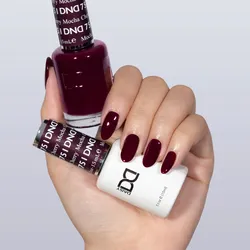 Esmalte DND 751 “Cherry Mocha”