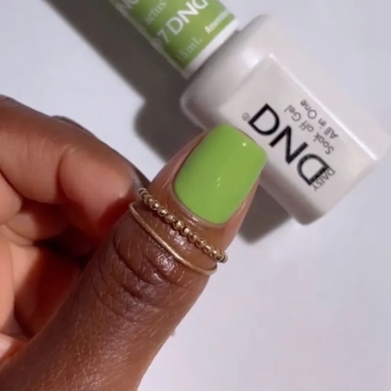 Esmalte DND 997 “Corduroy Cactus”