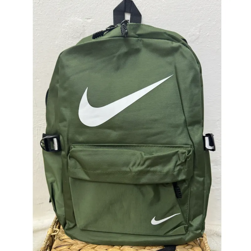 Mochila “NIKE”