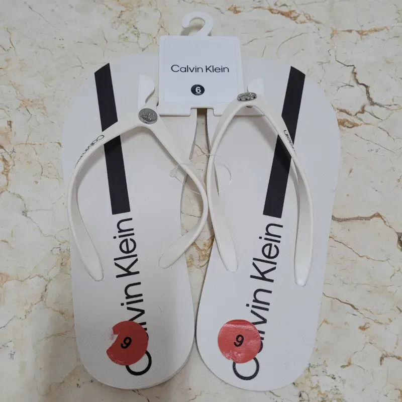 Chancletas Calvin Klein 
