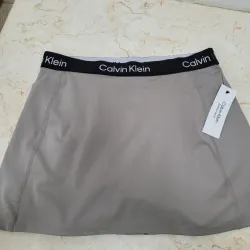 Saya short Calvin klein 