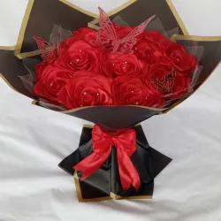 Ramo Amantes de 15 rosas medianas