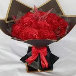 Ramo de 15 rosas medianas
