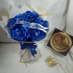 Ramo de 5 rosas Premium con centro de diamante