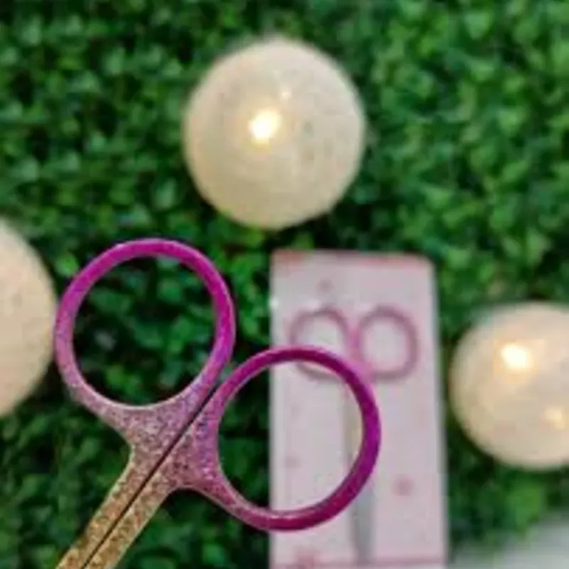 TIJERA DE MANICURA