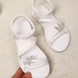 Sandalias de niña