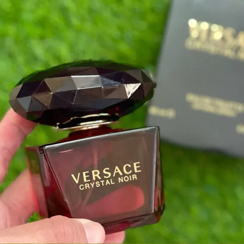 Perfume Versace Crystal Noir 