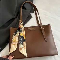 Bolso de hombro café integral