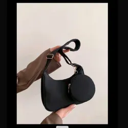 Bolso media luna negro