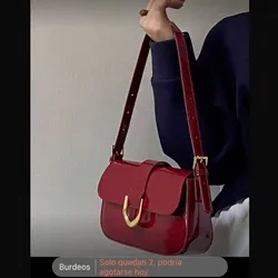 Bolso rojo burdeo mediano