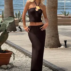Conjunto carmelita con flor