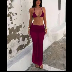 Conjunto de bikini burdeos con hebillas