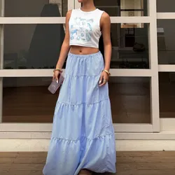 Conjunto de camiseta estampada y saya raya