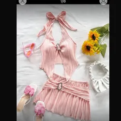 Conjunto rosa pastel y evillas plateadas