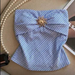 Top azul con raya con sol