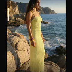 Vestido amarillo acanalado