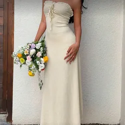 Vestido beige sin tirantes