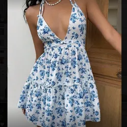 Vestido blanco flores azules