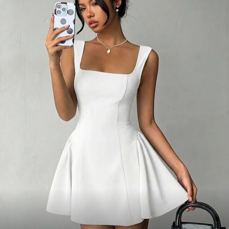 Vestido blanco princesa con lazo negro trasero